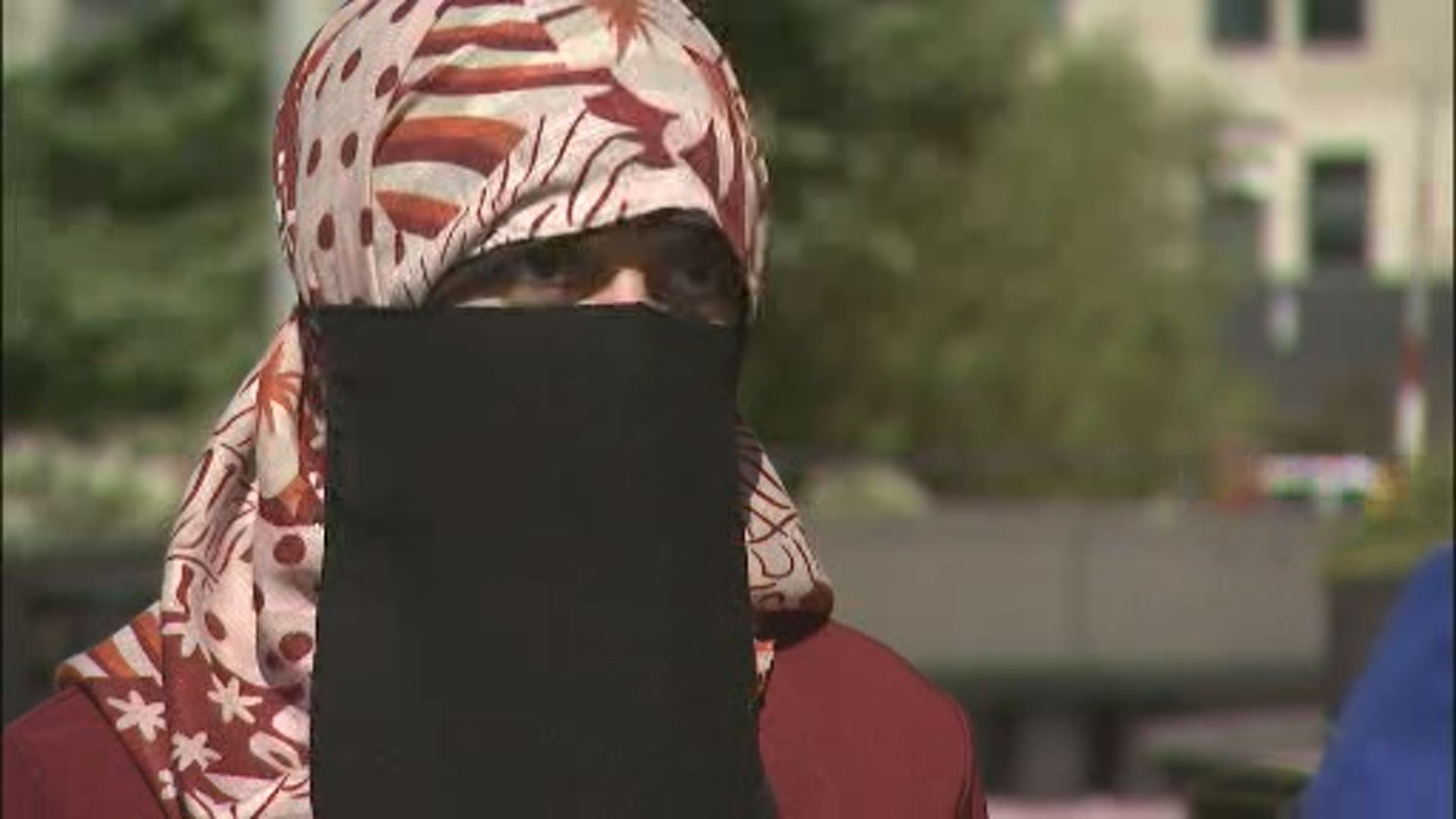 Muslim woman sues Chicago over arrest, stripping off of head garment