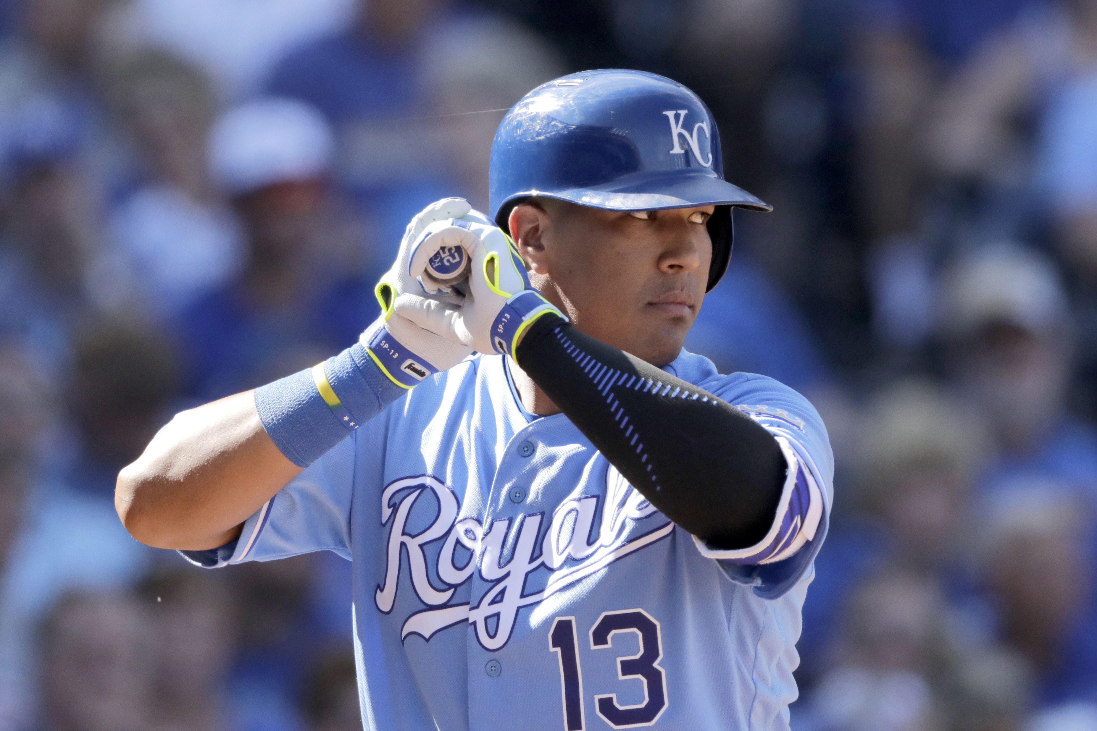 Replay: Updates, stats from Tuesday night's Royals-Twins game