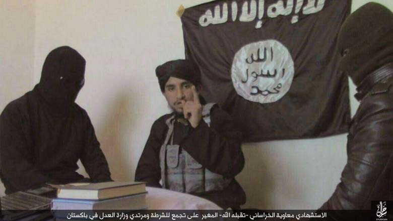 Veiled Woman Killing ISIS Militants in Iraq