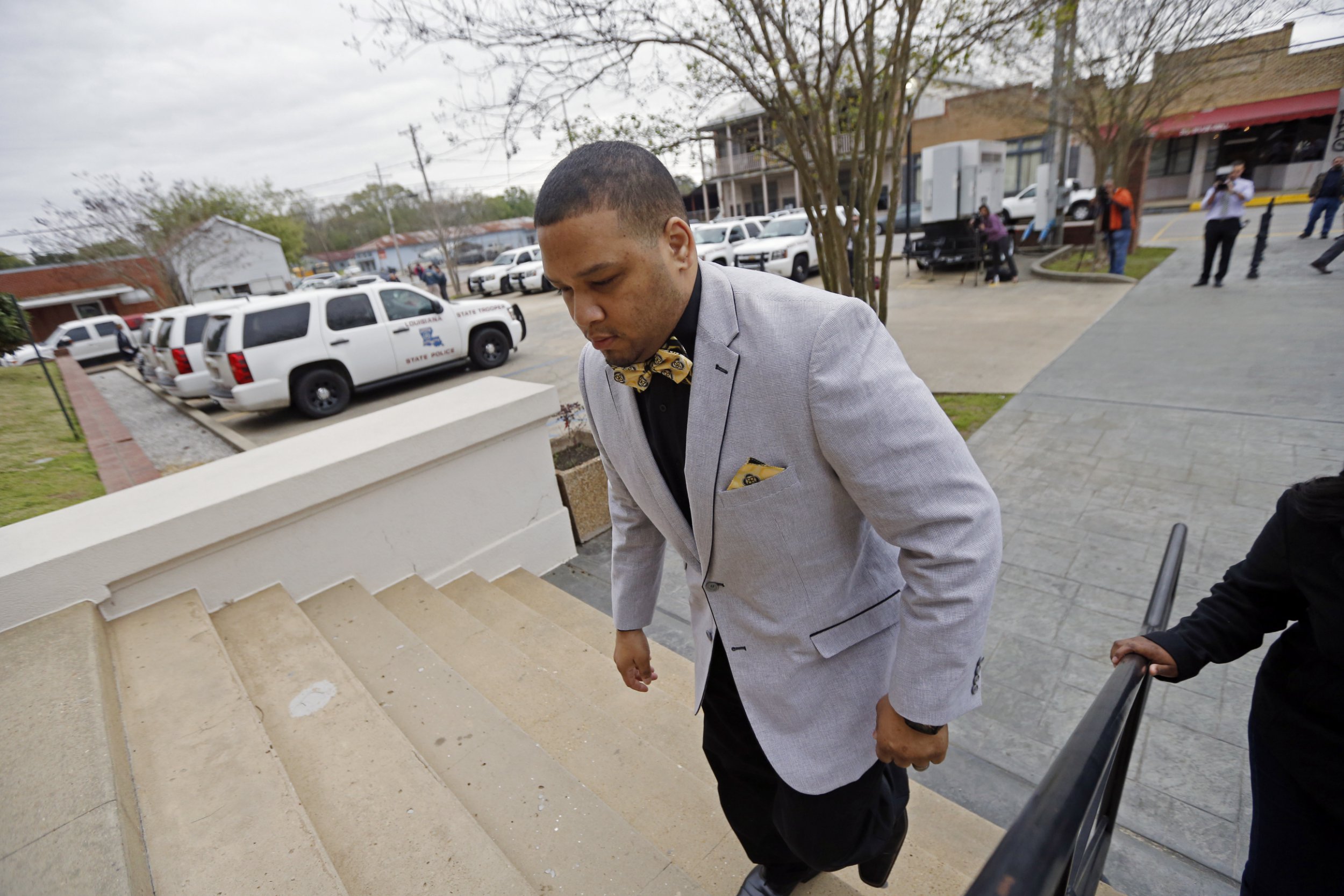 Officer gets 40 years in prison in child's shooting death