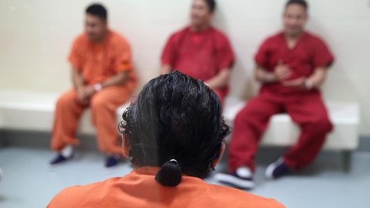 Feds reviewing use of private immigration facilities