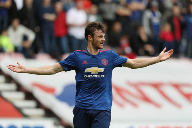 Hull swoop for Man Utd starlet Weir