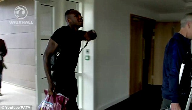 Rooney confirms retirement after World Cup