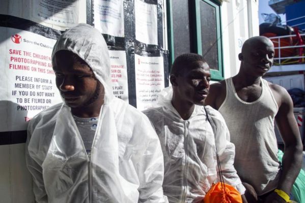 From air, few signs of French migrant camp's imminent end