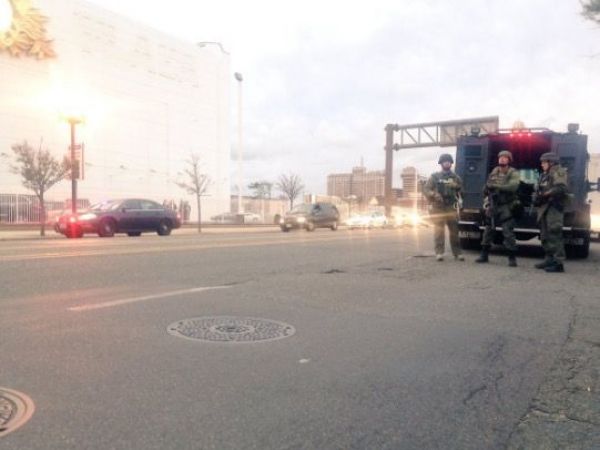 Atlantic City cop shot and in surgery