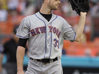 Five Pitches In Mets’ John Maine Out of the Game