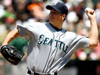 Seattle Mariners’ Erik Bedard to Undergo Surgery on Shoulder