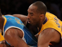 NBA Playoffs: Lakers and Hornets face off in Game 3